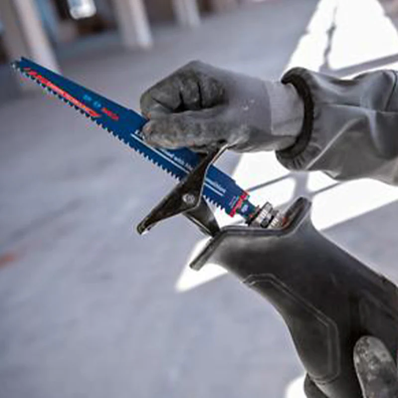 Pack 3 outils 18V BOSCH : GSB 18V-110C + GKS 18V-68GC + GSA 18V-28 + 1 batterie 4,0 Ah (ProCORE) + 2 batteries 5,5 Ah (ProCORE) + GAL 1880CV (L) - Image 9