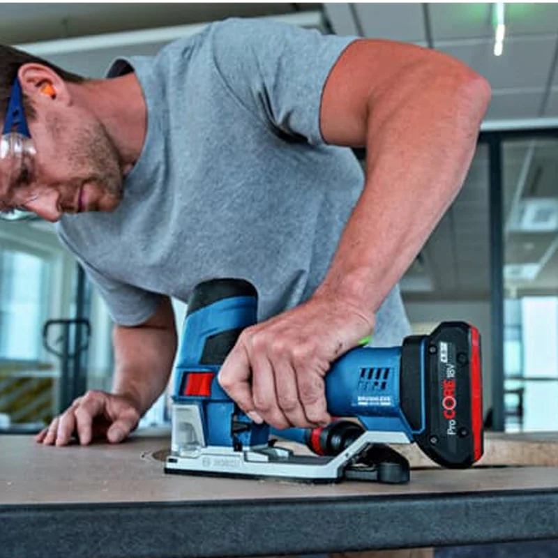 Pack 4 outils 18V BOSCH : GSR 18V-90C + GKT 18V-52GC + GST 18V-155 SC+ GEX 18V-125 + 1 batterie 4,0 Ah (ProCORE) + 2 batteries 5,5 Ah (ProCORE) + GAL 1880CV (L) - Image 11