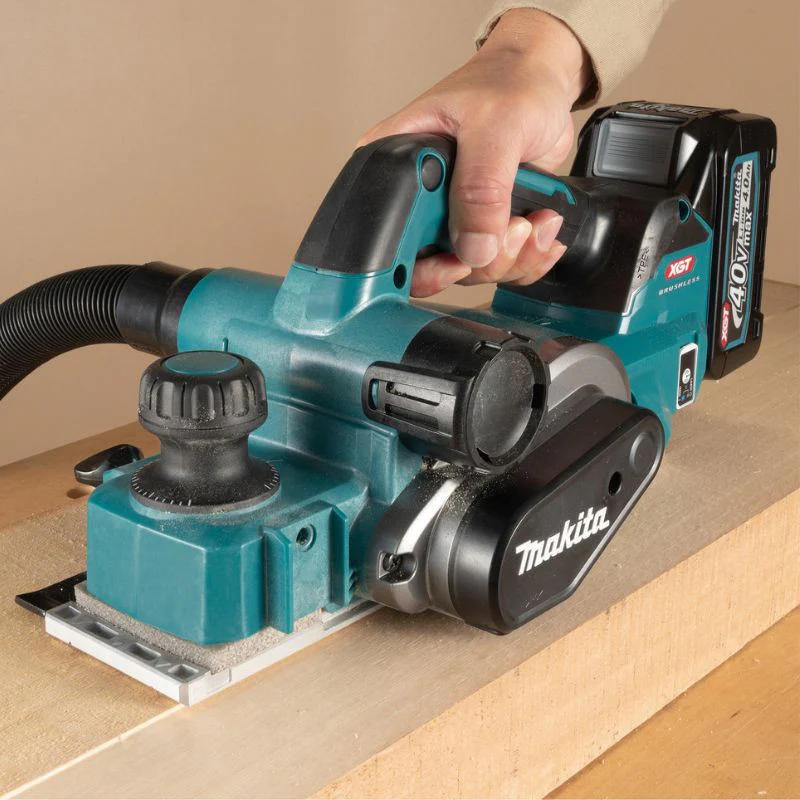 Rabot à battue 40V max 82 mm XGT MAKITA KP001GM201 2 x 4,0Ah + chargeur en coffret MakPac - Image 8