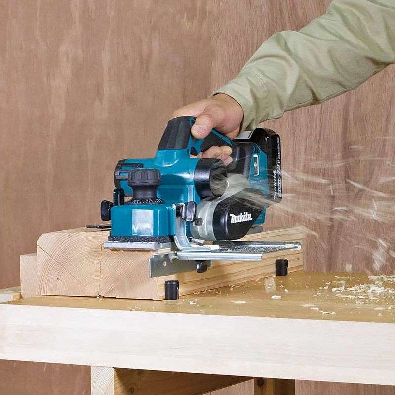 Rabot MAKITA DKP181ZJ 18V Li-Ion 82mm ((vendu sans batterie) avec Coffret MakPac) - Image 11