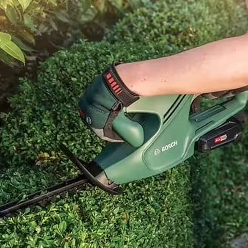 Taille-haies sans fil 18V BOSCH EasyHedgeCut 18V-45 LI 1 batterie 18V 2Ah - Image 3