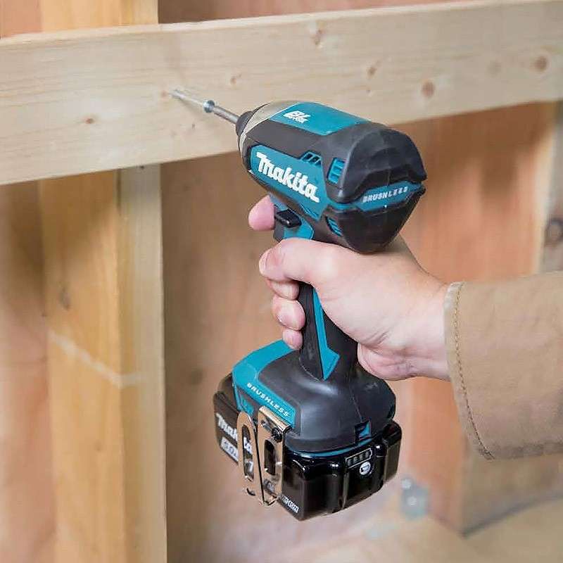 Visseuse à Chocs MAKITA DTD153RTJ 18 V Li-ion 170 Nm (2 x 5 Ah) - Image 6